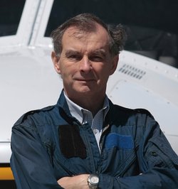 Shawn Coyle is an experienced helicopter test pilot with a passion for helping other pilots learn more about their profession.