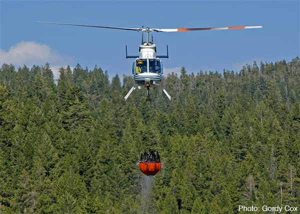 Gordy Cox flying on a fire in Idaho, 2008